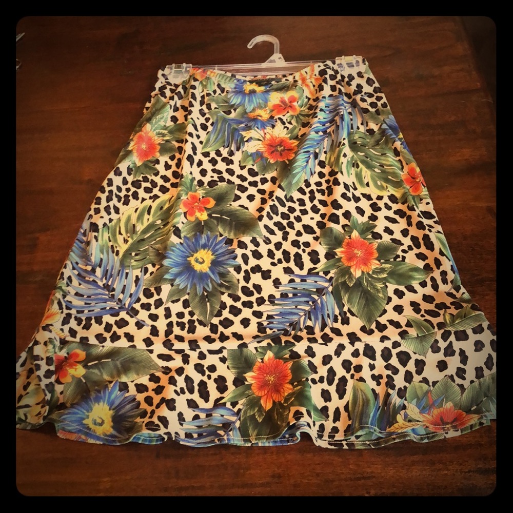 BCBG Vintage Leopard Floral Posh Polyester Skirt